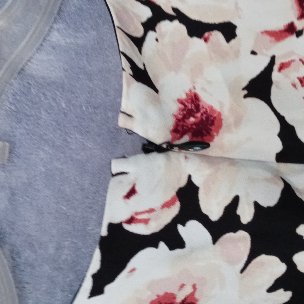 Express Floral Jumper/Romper - Picture 3 of 8